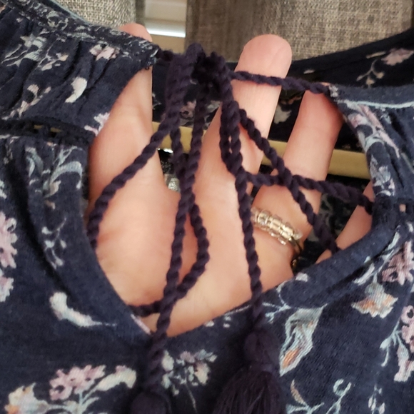 Top - Picture 3 of 5